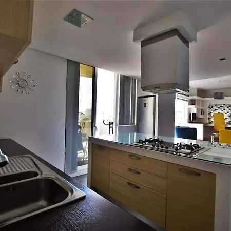 Riviera Penthouse Lejlighed *