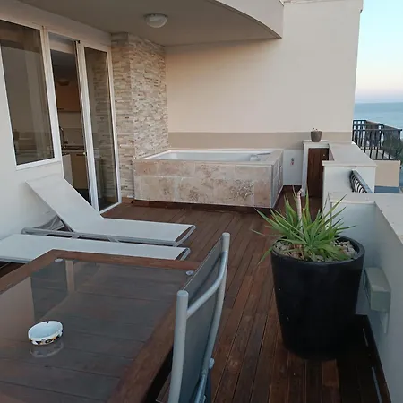 Riviera Penthouse Lejlighed *